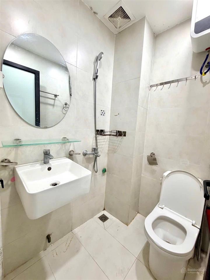 Bán tòa ccmn phố minh khai, 6 tầng thang máy, ngõ rộng 3m, cách phố 40m, 19 phòng, dt 100tr/tháng