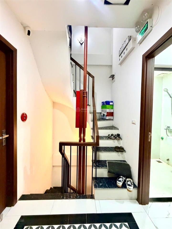 Bán tòa ccmn phố minh khai, 6 tầng thang máy, ngõ rộng 3m, cách phố 40m, 19 phòng, dt 100tr/tháng