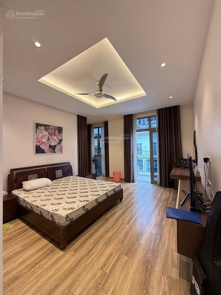 Biệt thự liền kề khu nguyệt quế  vinhomes riverside 2  dt 176m2  54 tỷ  giá cực tốt