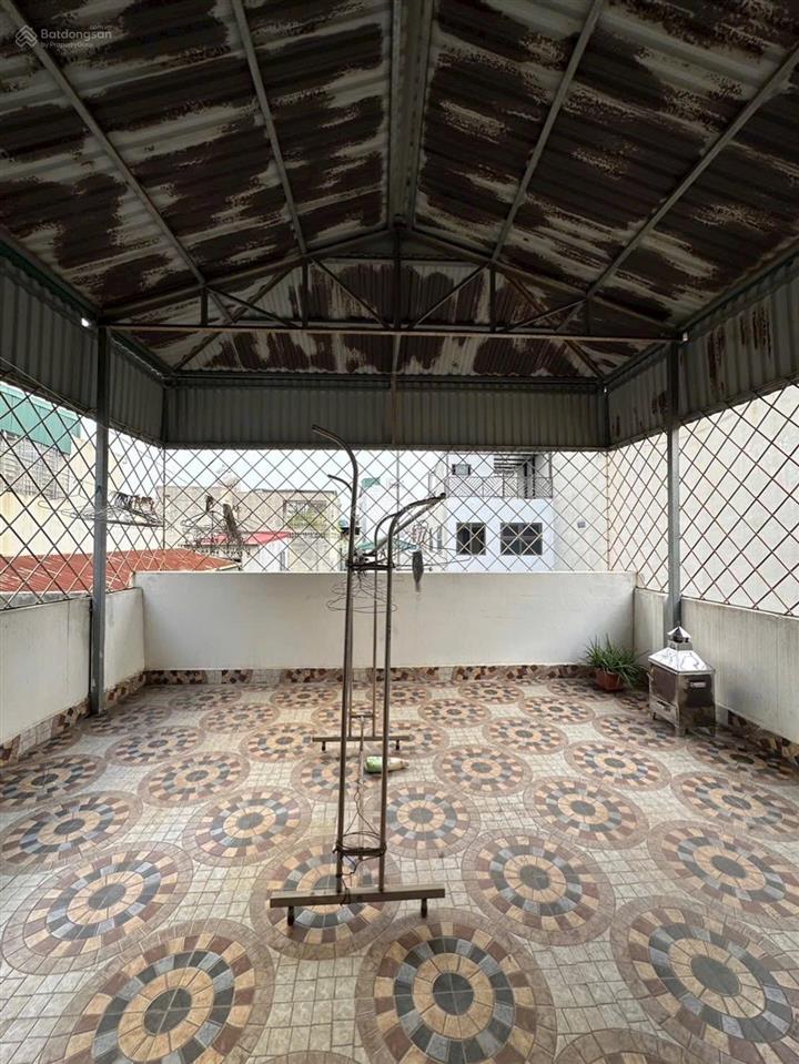 Phố hoàng mai  nhà đẹp ở ngay  5 tầng  mặt ngõ rộng  lô góc  gần phố  dt32m2  7.85 tỷ