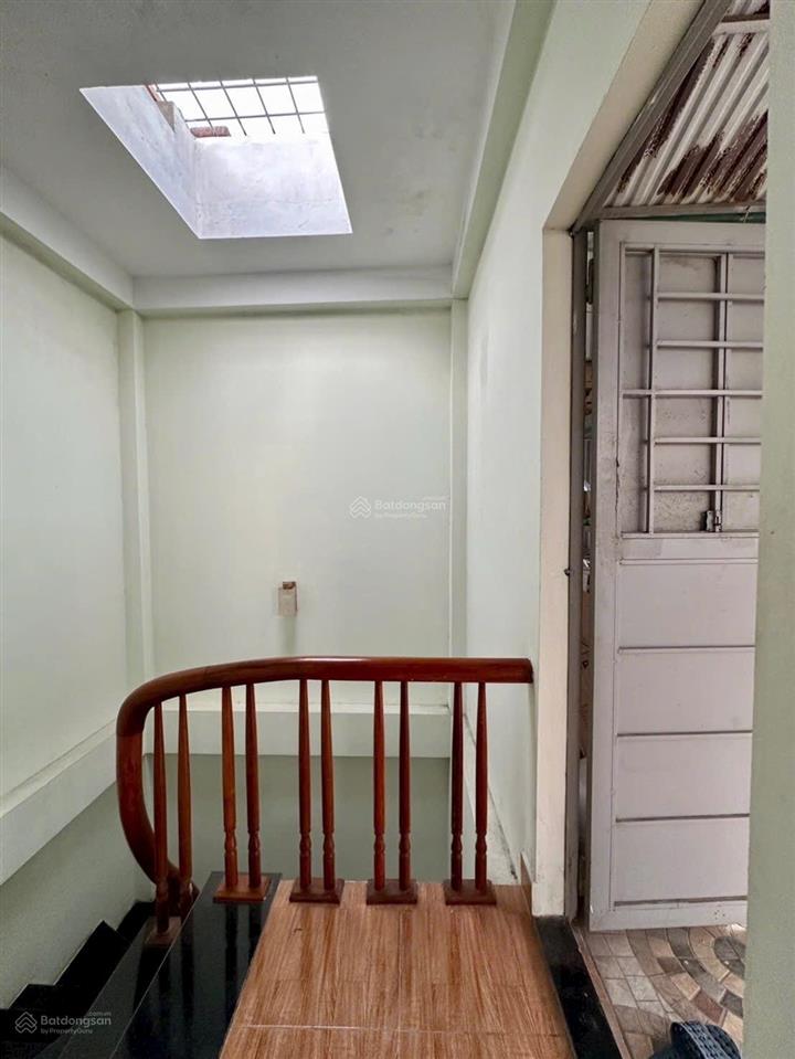 Phố hoàng mai  nhà đẹp ở ngay  5 tầng  mặt ngõ rộng  lô góc  gần phố  dt32m2  7.85 tỷ