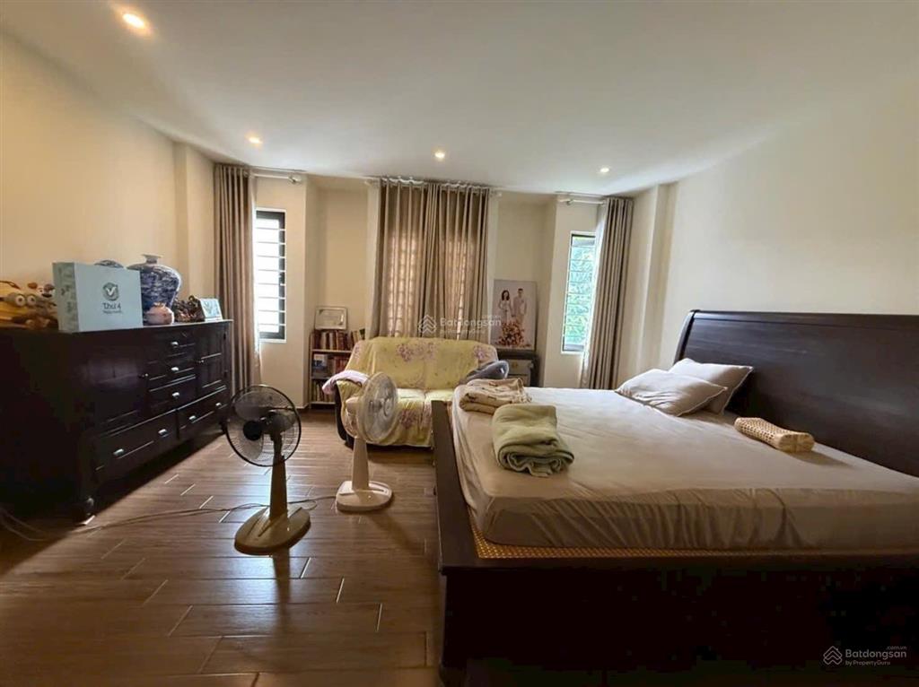 Nhà ngọc thuỵ bồ đề long biên ô tô vào nhà 2 thoáng dt 51m2x 5 tầng, 2 thoáng nở hậu 15.7 tỷ