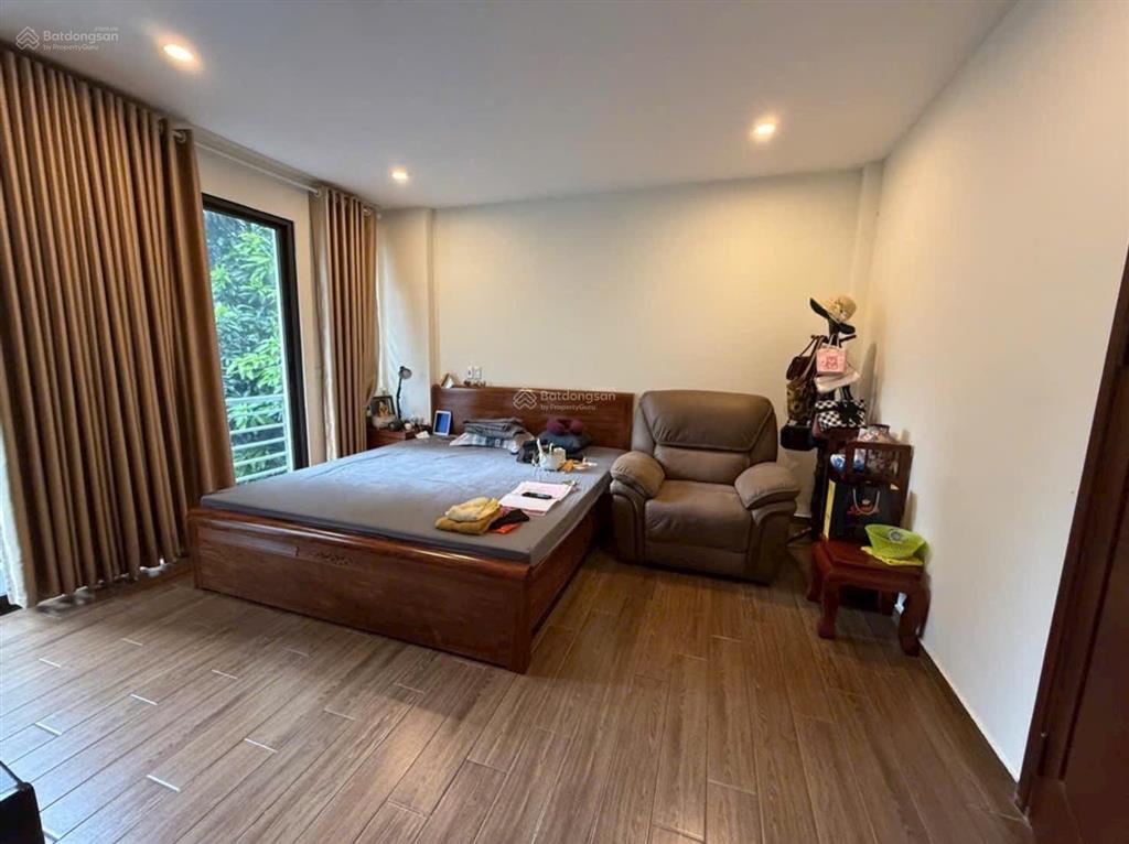 Nhà ngọc thuỵ bồ đề long biên ô tô vào nhà 2 thoáng dt 51m2x 5 tầng, 2 thoáng nở hậu 15.7 tỷ
