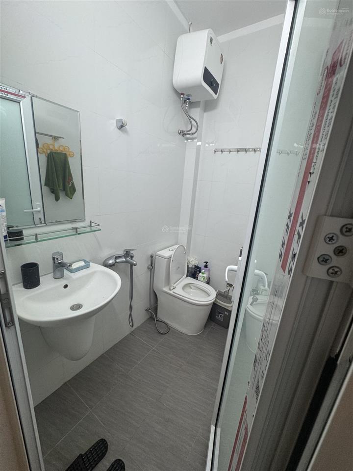 Bán nhà quận đống đa  ô tô đỗ cửa  dt 54m2  xây 02 căn riêng biệt  giá đầu tư  13,2 tỷ