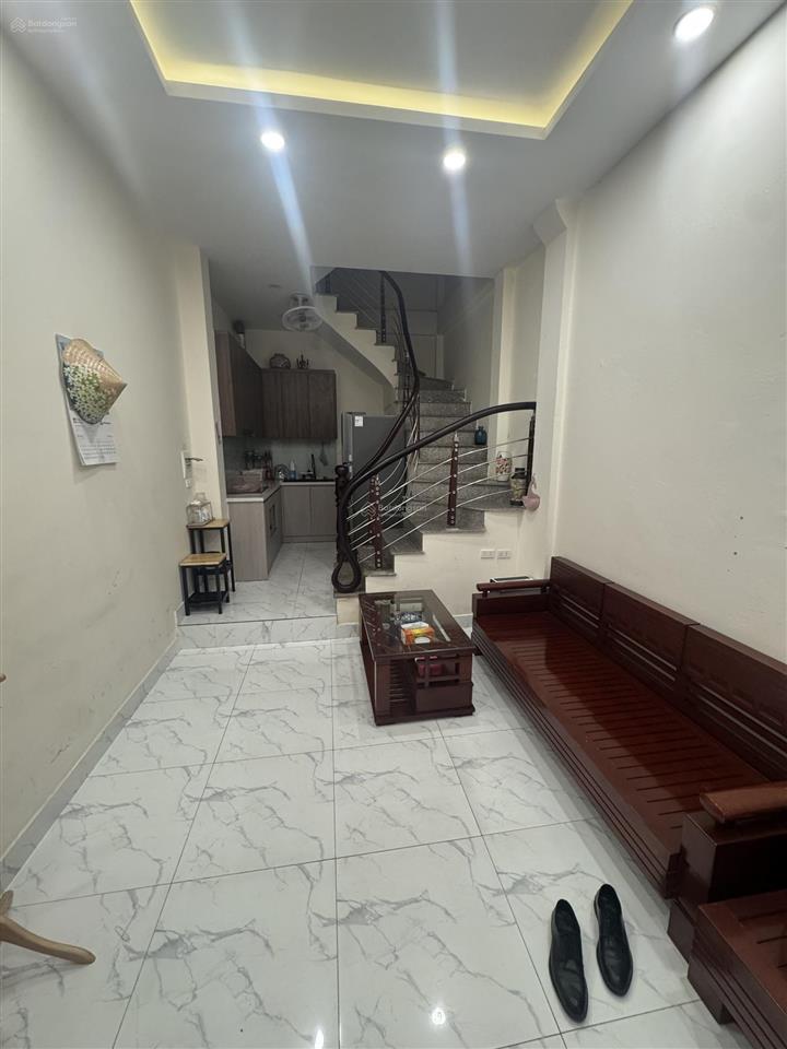Bán nhà quận đống đa  ô tô đỗ cửa  dt 54m2  xây 02 căn riêng biệt  giá đầu tư  13,2 tỷ
