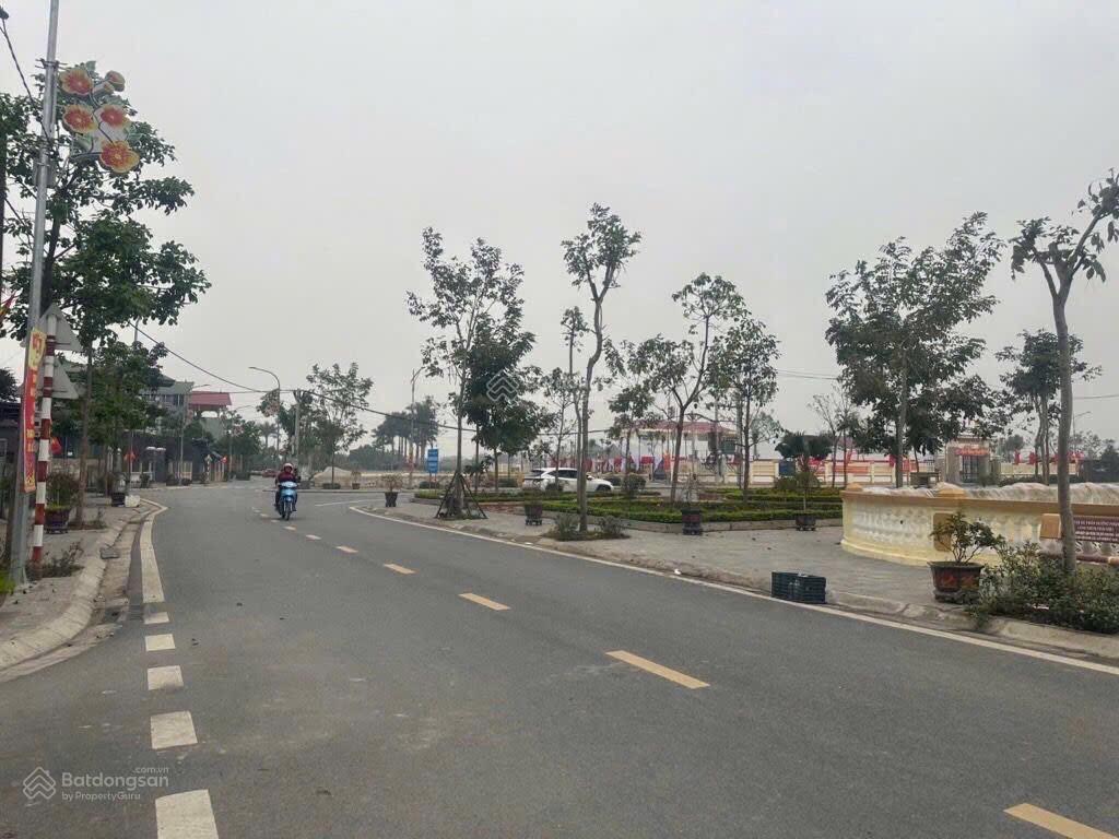 Hiếm! thôn đường nhạn, xã thư lâm  đông anh  vị trí ô tô 7 chỗ đỗ cửa  gần hồ  dt 96m2 6.15 tỷ