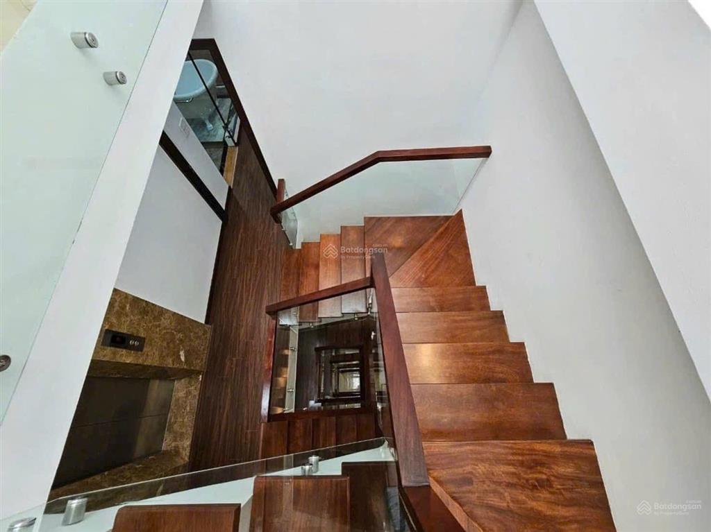 Phố nguyễn văn cừlong biênnhà 6 tầng thang máy phân lô ô tô tránhngõ thông dt 54m220.45 tỷ