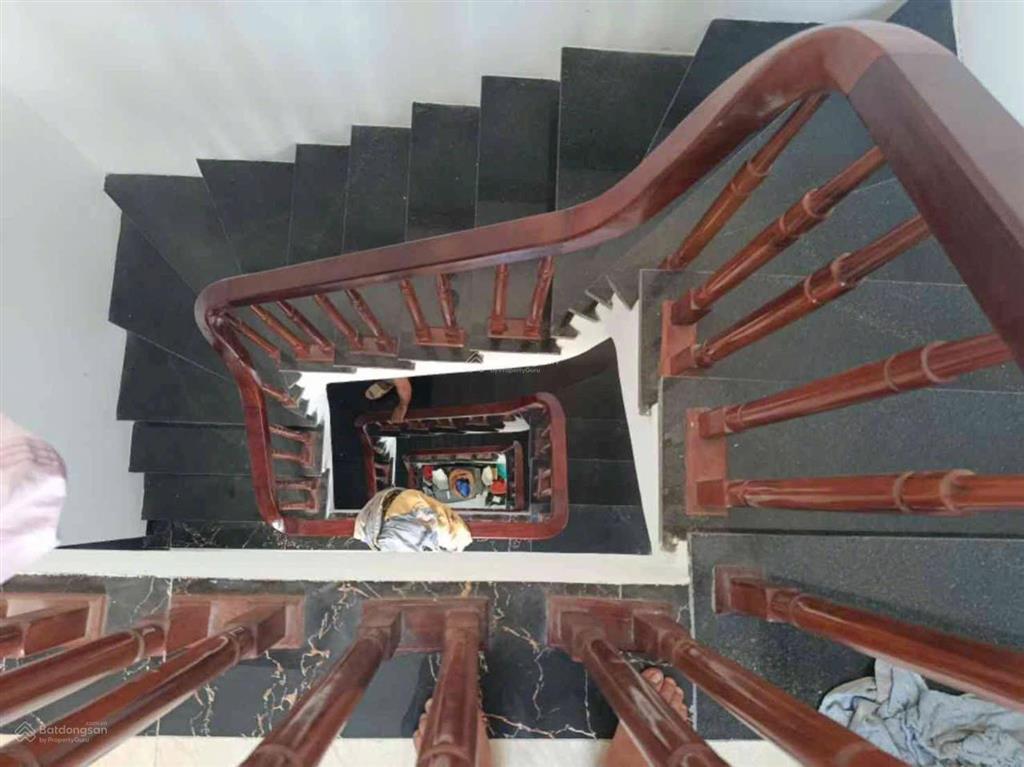 Phúc lợi long biên  nhà 4 tầng dân xây ở ngay  ngõ ba gác  gần phố  36m2  6.4 tỷ