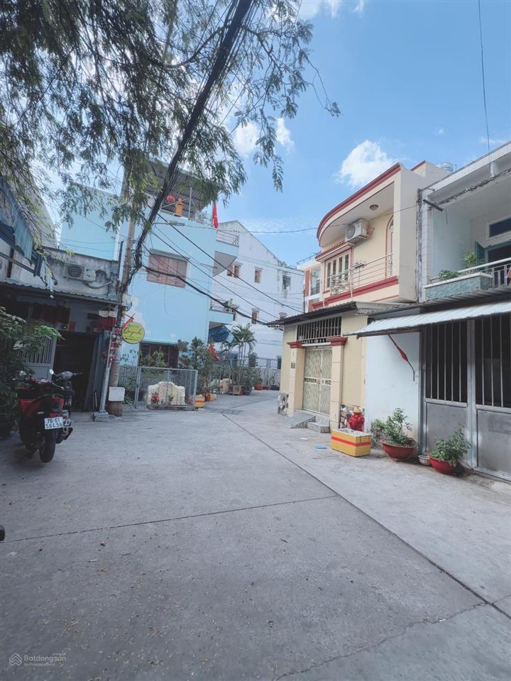 Hẻm ô tô 1/ phú thọ hoà ggiá tốt 5.1 tỷ tl nhà tiện sửa ở hay cho thuê xây mới