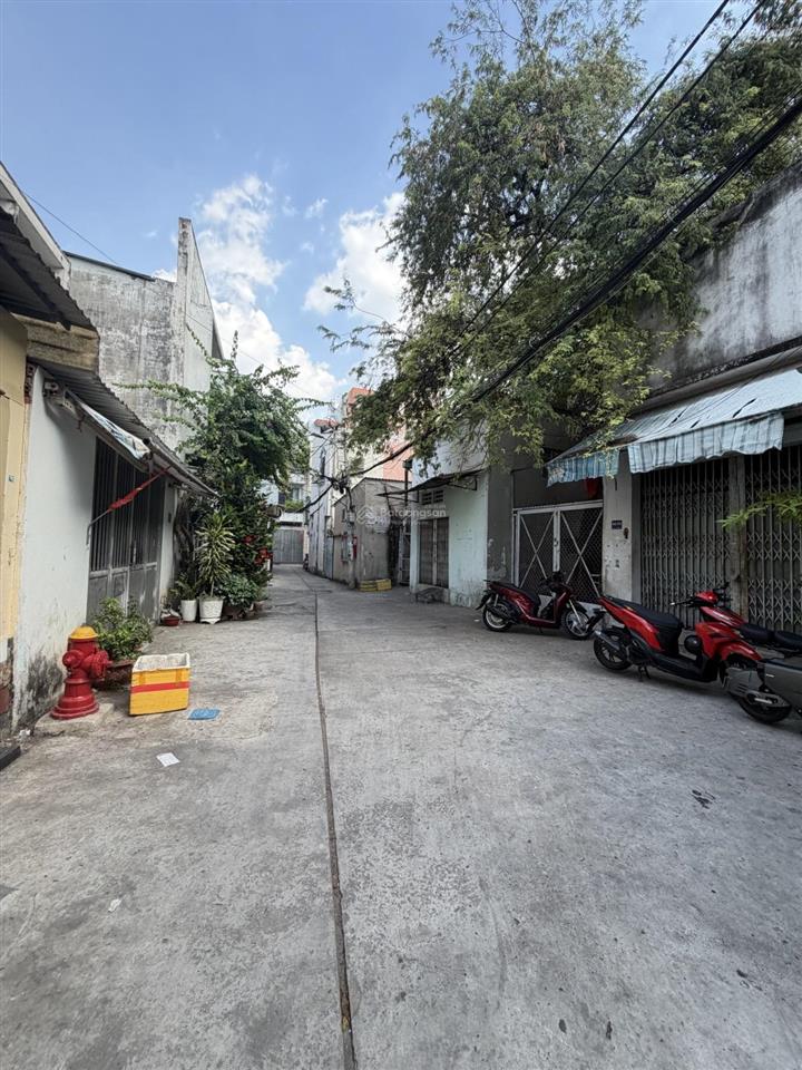 Hẻm ô tô 1/ phú thọ hoà ggiá tốt 5.1 tỷ tl nhà tiện sửa ở hay cho thuê xây mới