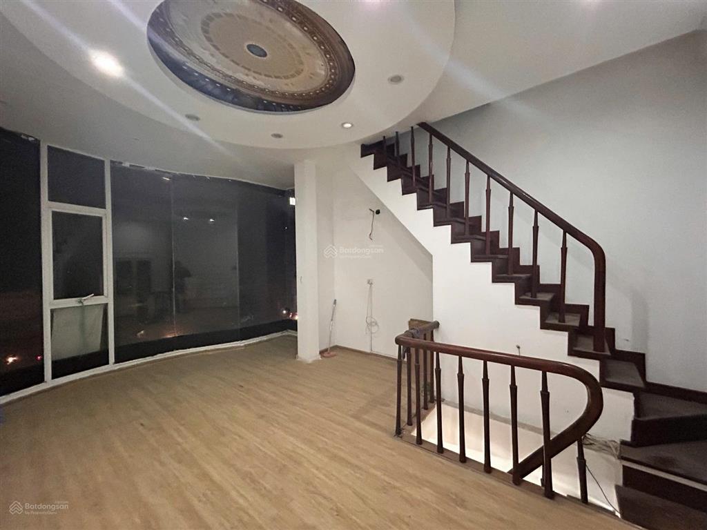 Hơn 13 tỷ  lô góc mặt phố kim mã, ba đình kinh doanh đỉnh cao  5 tầng nổi & 1 hầm, mặt tiền rộng