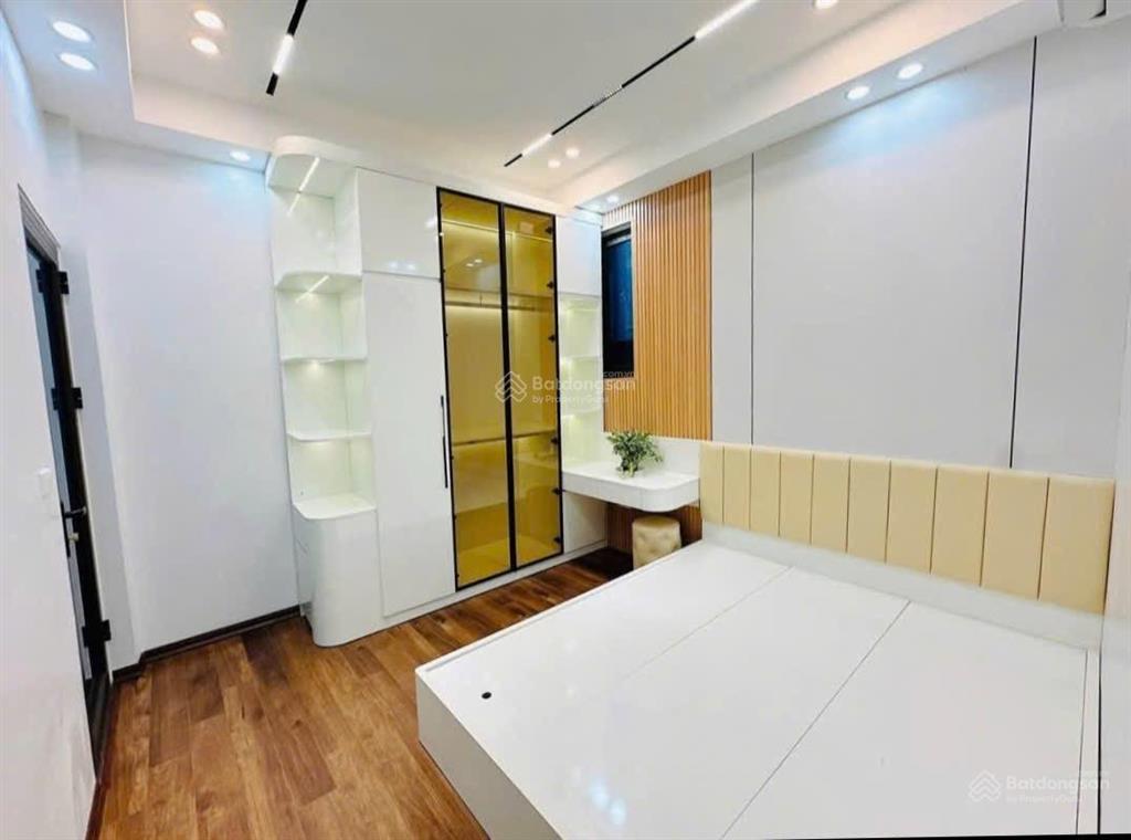 Ngõ hàng bún | phố cổ ba đình | ~9,3tỷ  5 tầng & 1 tum thang máy, 40m2  homestay dòng tiền