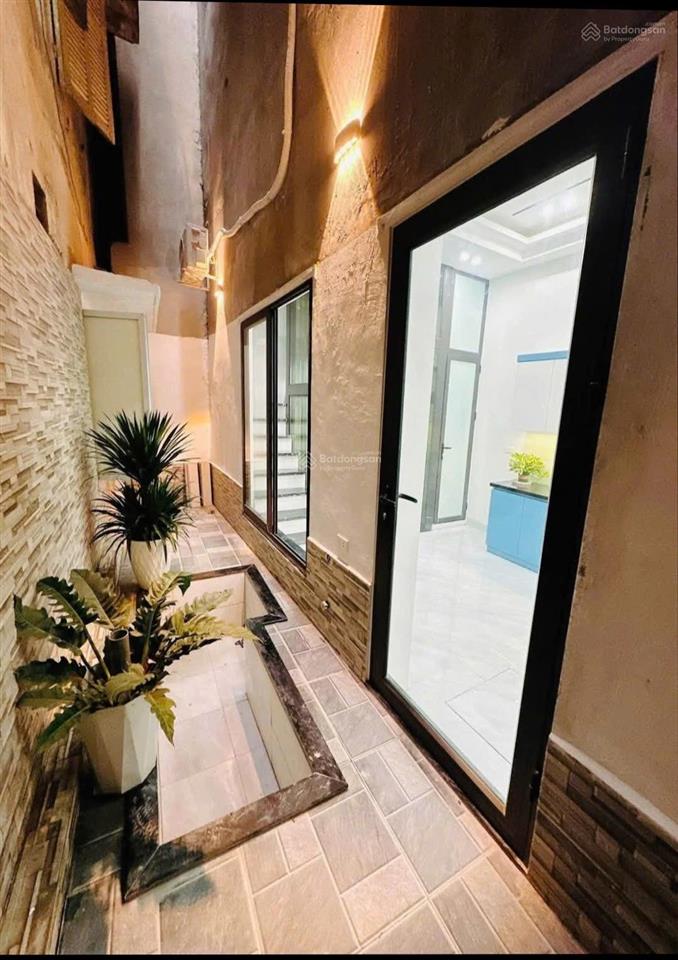 Ngõ hàng bún | phố cổ ba đình | ~9,3tỷ  5 tầng & 1 tum thang máy, 40m2  homestay dòng tiền