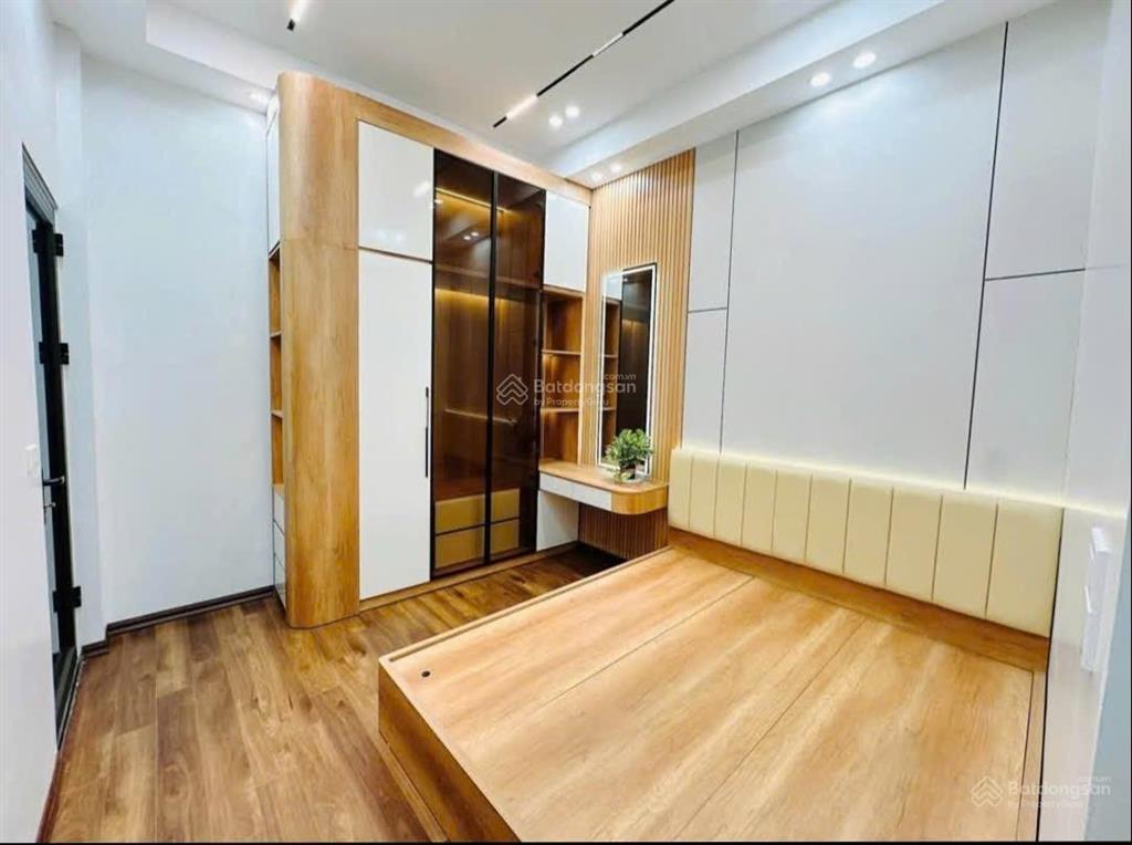 Ngõ hàng bún | phố cổ ba đình | ~9,3tỷ  5 tầng & 1 tum thang máy, 40m2  homestay dòng tiền
