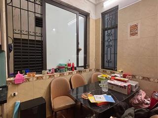 Nhỉnh 11 tỷ  mặt phố hòe nhai, tầng 2,3,4  120m2, 3 ngủ rộng. ở hoặc cho thuê homestay dòng tiền