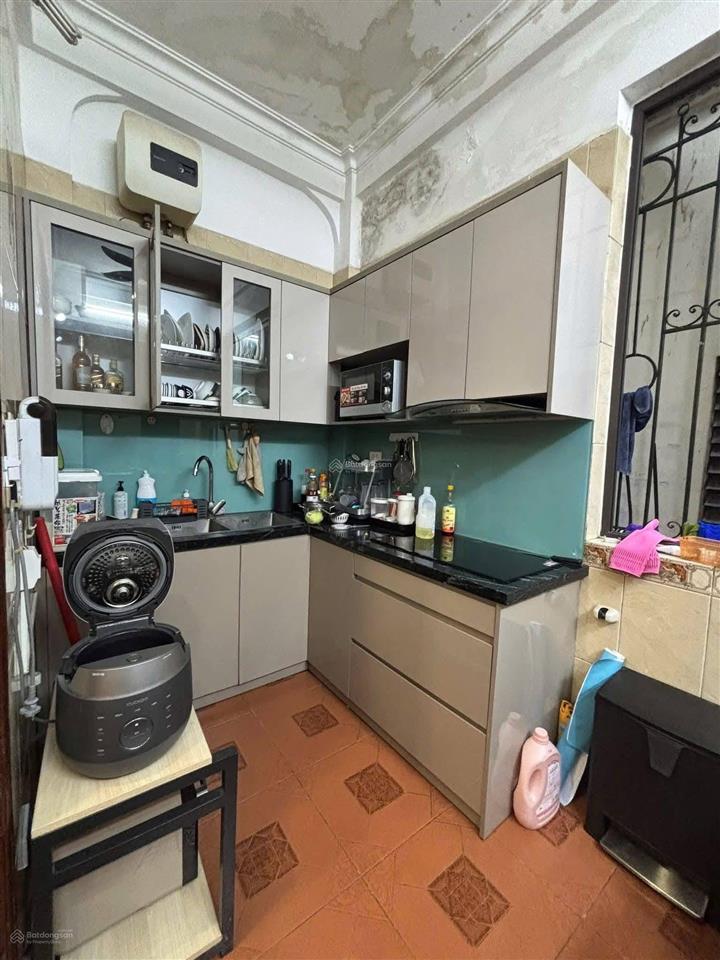 Nhỉnh 11 tỷ  mặt phố hòe nhai, tầng 2,3,4  120m2, 3 ngủ rộng. ở hoặc cho thuê homestay dòng tiền