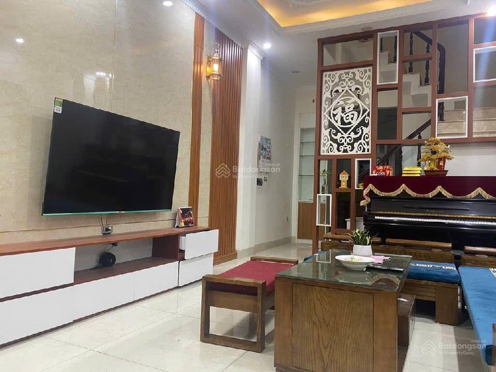 13,5 tỷ nguyễn viết xuân  45m, 4 tầng, nhà đẹp  ô tô sát nhà,gần toà atermis lê trọng tấn