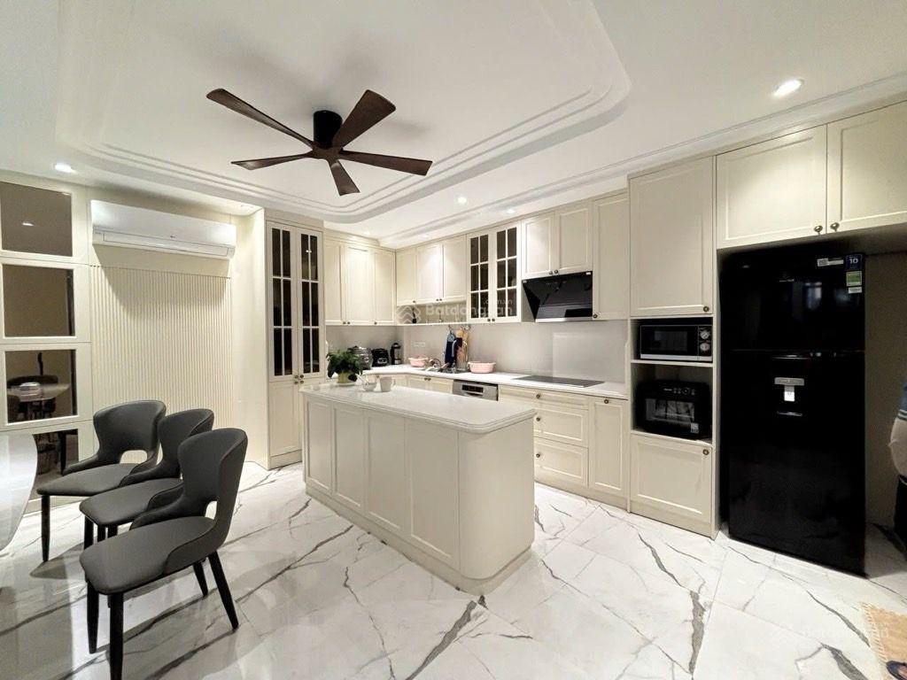 21,6 tỷ  triệu việt vương  6 tầng thang máy  50m2  gần phố, full nội thất hiện đại, ngõ thoáng