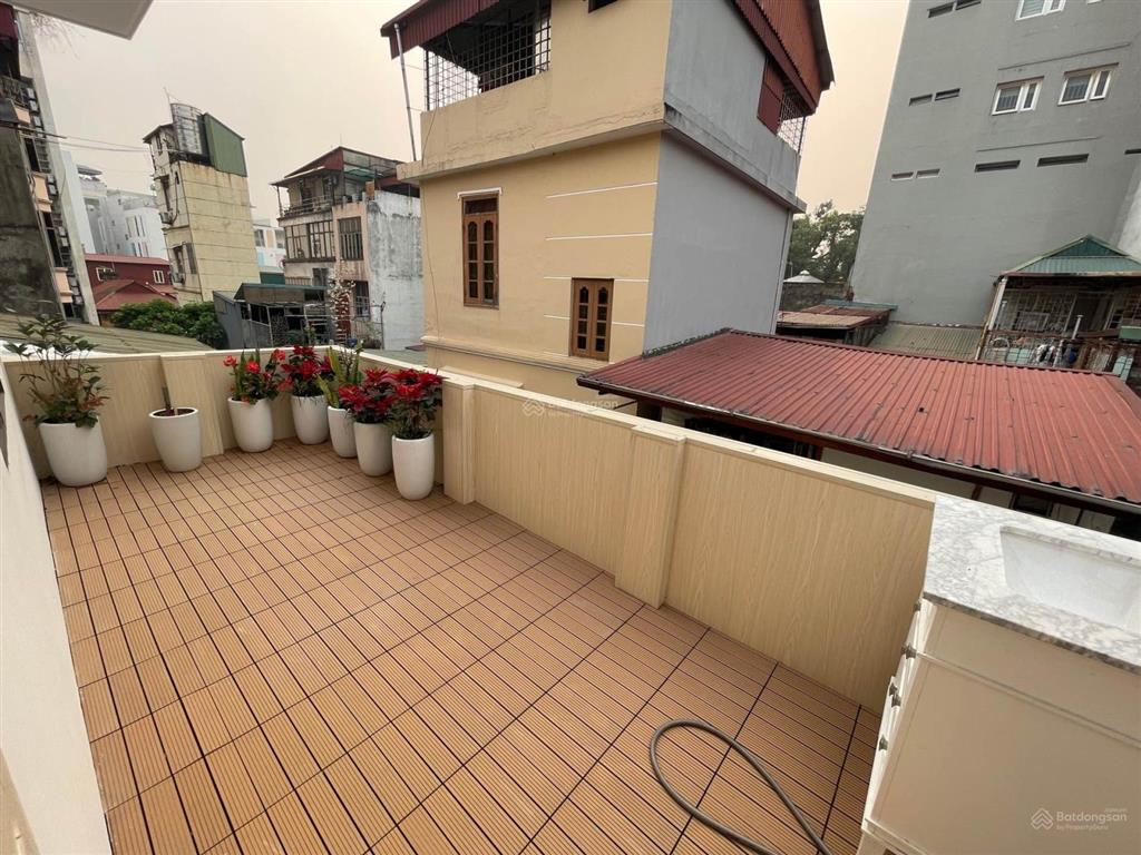 11,5 tỷ trần quốc toản, vị trí lõi quận hoàn kiếm, ôtô cách nhà 20m, ngõ rộng, thoáng, 45m2,4tầng