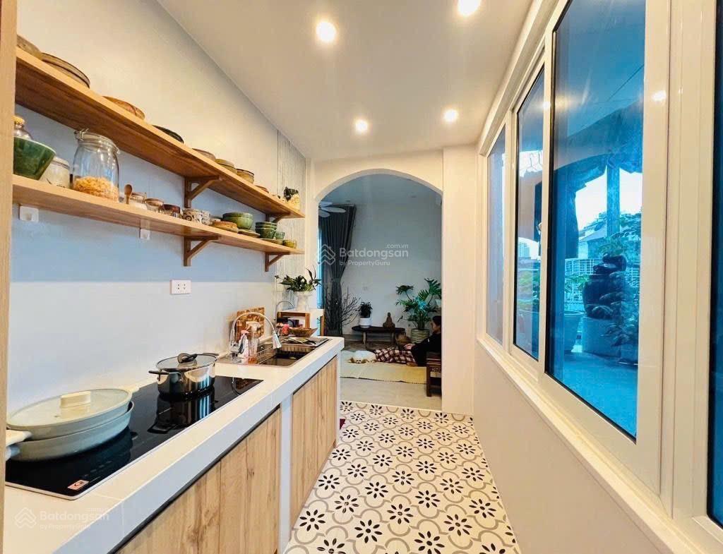 5,2 tỷ  gần chợ hàng da, vài bước ra hồ gươm, dòng tiền homestay đỉnh, lõi phố cổ. di sản nội đô.