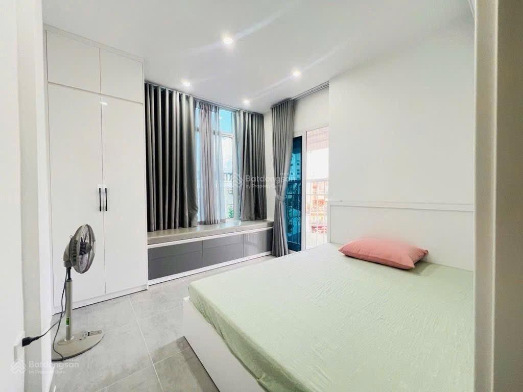 5,2 tỷ  gần chợ hàng da, vài bước ra hồ gươm, dòng tiền homestay đỉnh, lõi phố cổ. di sản nội đô.