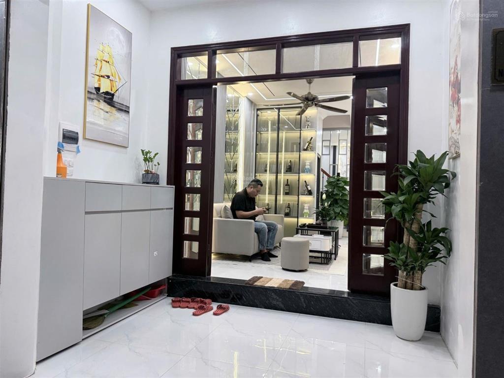 9,2 tỷ nhà đẹp hồng mai lô góc thoáng sáng 42m  4 ngủ  nhà mới ở ngay
