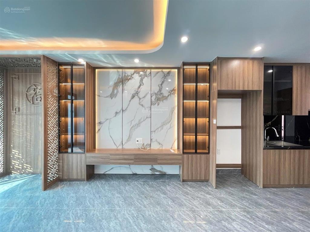 16,6 tỷ  thái hà  ô tô đỗ cửa  6 tầng thang máy nhà mới ở hoặc văn phòng, kinh doanh