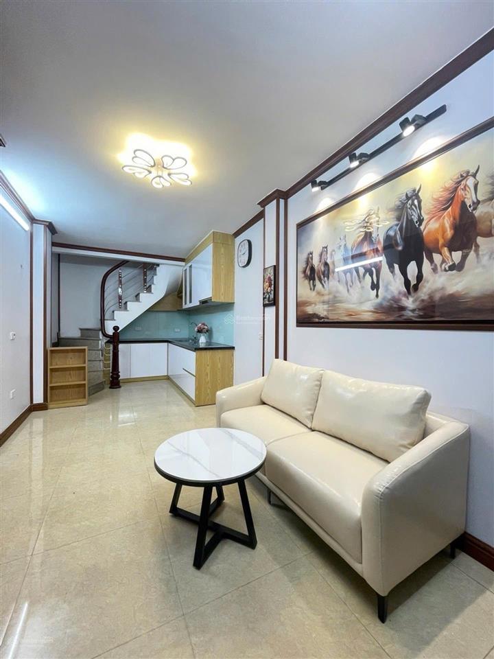 6,6 tỷ  trung tâm phố cổ hàng bồ  homestay dòng tiền 30m, nhà 3 tầng.