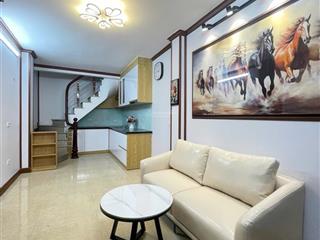 6,6 tỷ  trung tâm phố cổ hàng bồ  homestay dòng tiền 30m, nhà 3 tầng.
