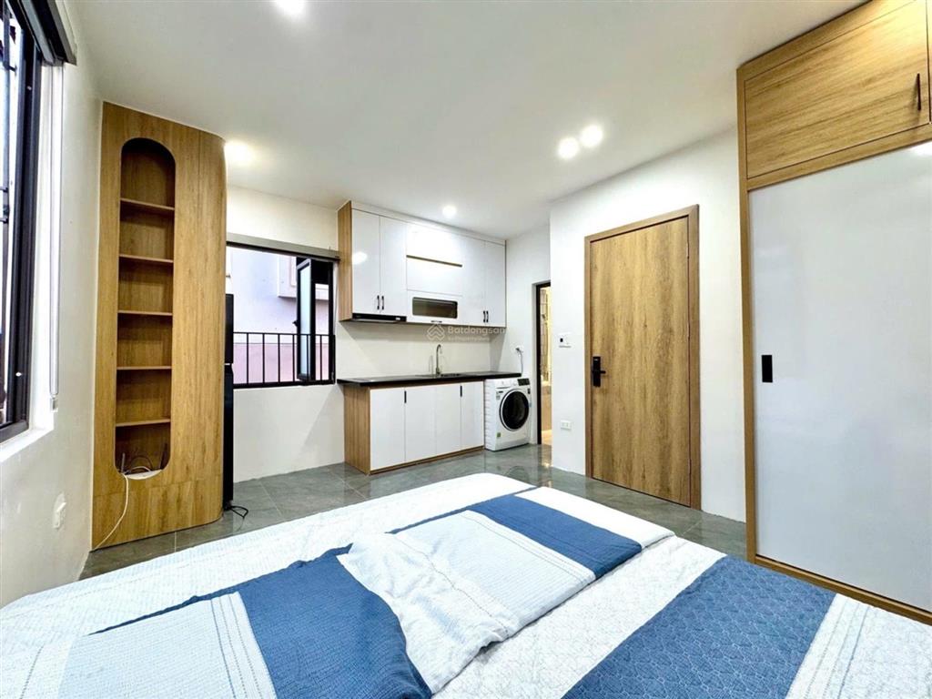 10,6 tỷ|lê thanh nghị| 6 tầng| 5 căn hộ dòng tiền| lô góc| full nội thất | gần bách kinh xây