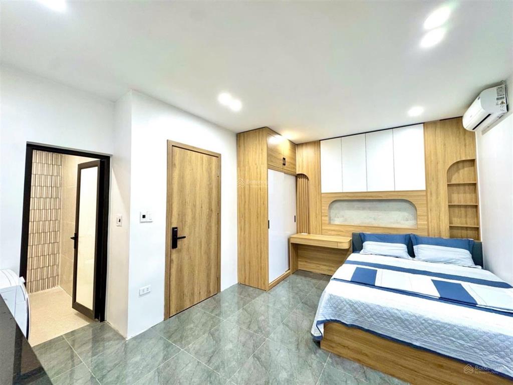 10,6 tỷ|lê thanh nghị| 6 tầng| 5 căn hộ dòng tiền| lô góc| full nội thất | gần bách kinh xây