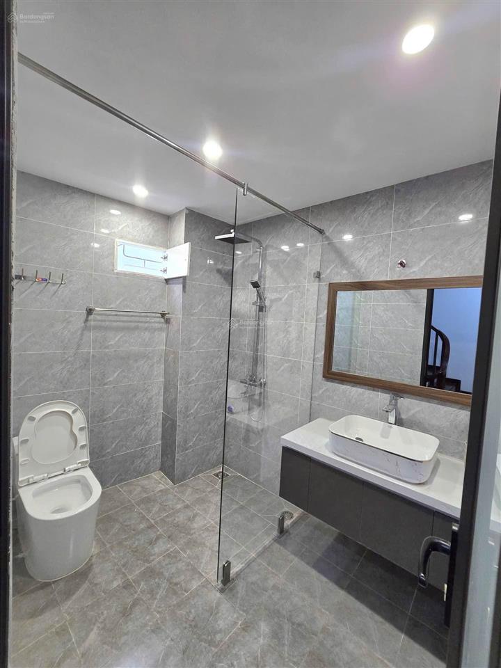 9,6 tỷ | 36m | 5 tầng | full nội thất hiện đại | ô tô cách 5m, vị trí gần bạch mai, hồng mai