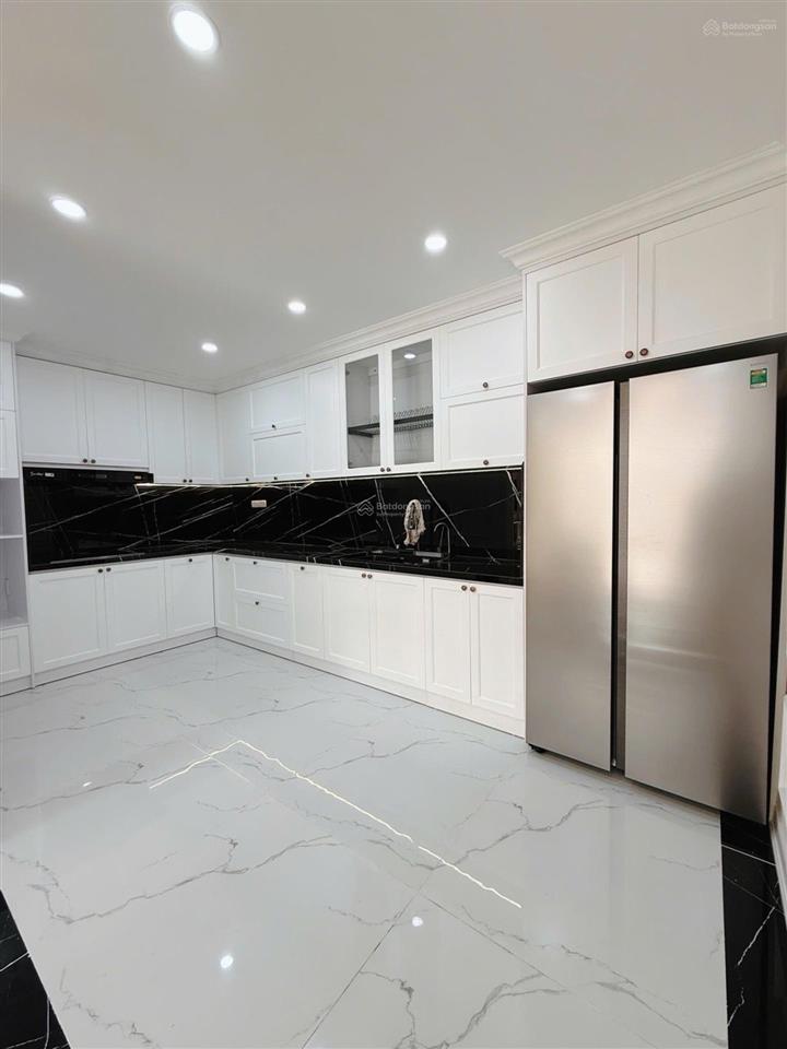 Phân lô quân đội  60m2/ 6 tầng thang máy nhập khẩu  ô tô vào nhà  nội thất cao cấp