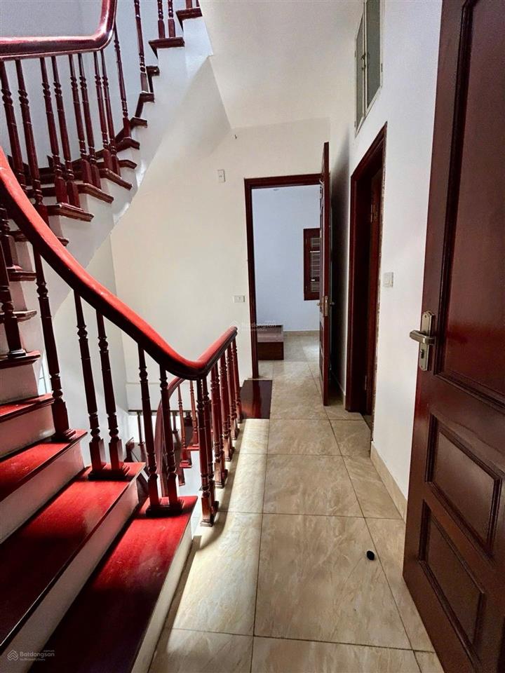 Nhỉnh 11 tỷ  chùa bộc  50m x 5 tầng  ô tô đỗ cửa  doanh  gần học viện ngân hàng