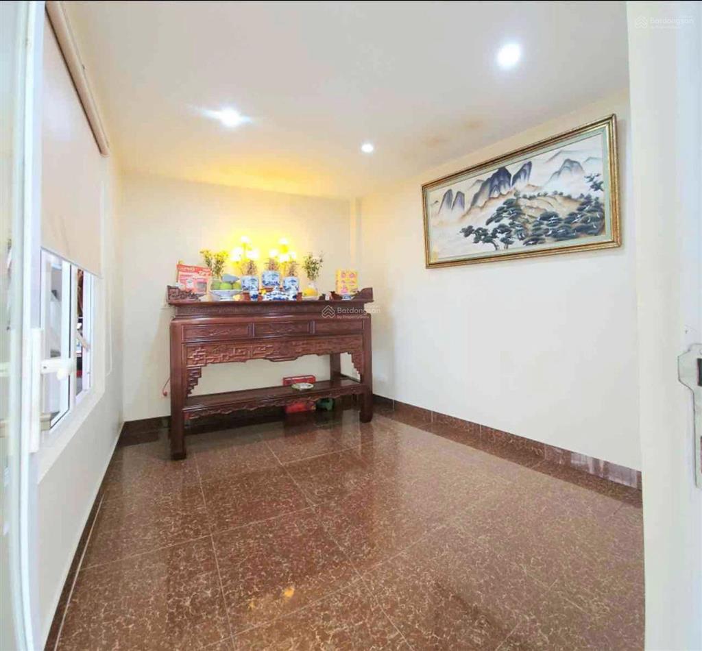 17,2 tỷ  hàn thuyên  nhà đẹp 5 tầng  kinh doanh, cách phố 10m, trung tâm gần hồ gươm