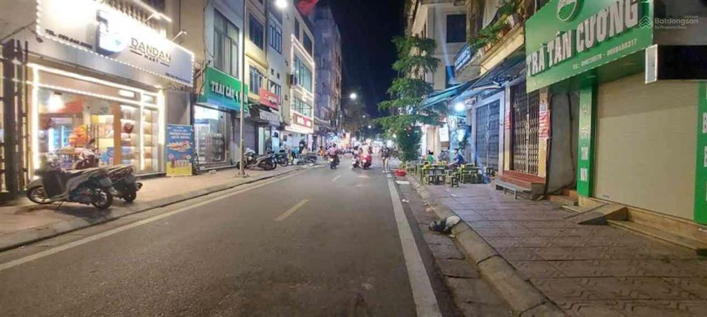 10 tỷ  mặt phố hòe nhai  tầng 2,3,4  120m2, 3 ngủ rộng. ở hoặc cho thuê homestay dòng tiền