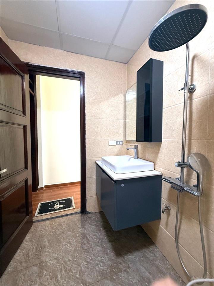 11 tỷ nguyễn viết xuân  45m, 4 tầng, 4 ngủ  nhà đẹp  ô tô sát nhà,gần toà atermis lê trọng tấn