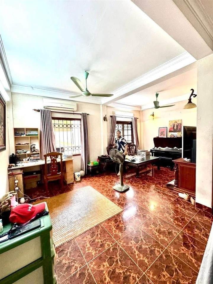Hơn 10 tỷphân lô chùa bộcô tô đỗ cửa | sẵn dòng tiền 15 triệu/tháng40m, 5 tầng, mt6m