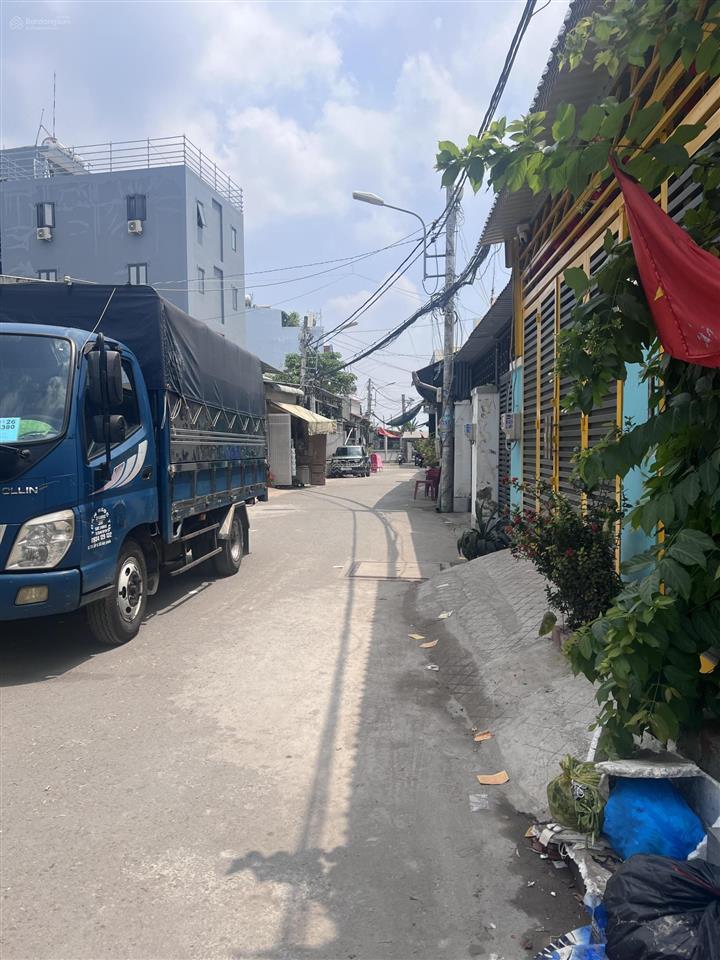 Bán nhà nguyễn v linh quận 7, đường 10mét, 55m2 ngang 4,5 m, 2tầng, đối diện cc ecogreen, 7.9tỷ