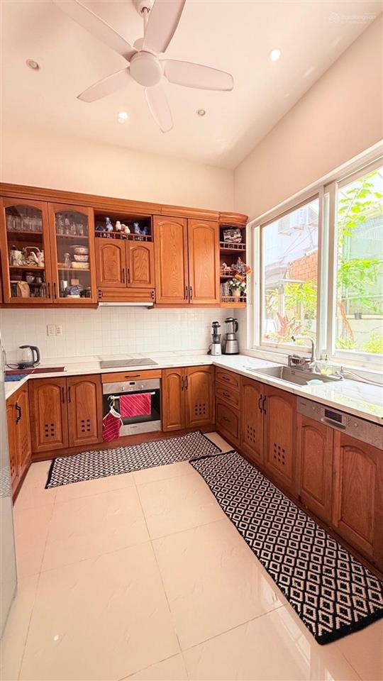 Nhà 4 tầng hoàng trọng mậu, quận 7, 62m2, ngang 4.2m, hiện hữu hẻm xe hơi, chỉ 10 tỷ nhé