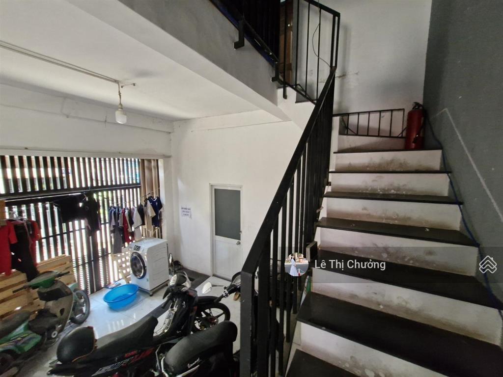 Bán nhà mới 3tầng hẻm xe hơi quay đầu sát đ tân phú quận 7 cạnh phú mỹ hưng ngang 4.2  8tỷ tl