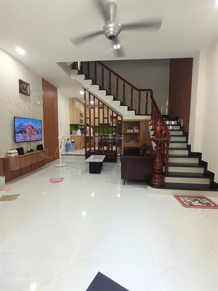 Bán nhà mặt tiền đường số 10m  2 tầng  ngang 5m dài 15m  ngay chợ tân mỹ quận 7  chỉ 9.7 tỷ tl