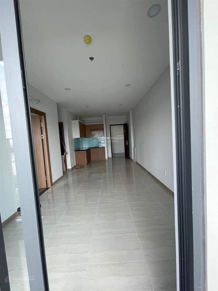 Ngộp lãi ngân hàng căn bcons green view 2pn 52m2 giá chỉ 2,05 tỷ, sổ sẵn , cách làng đại học chỉ 7p