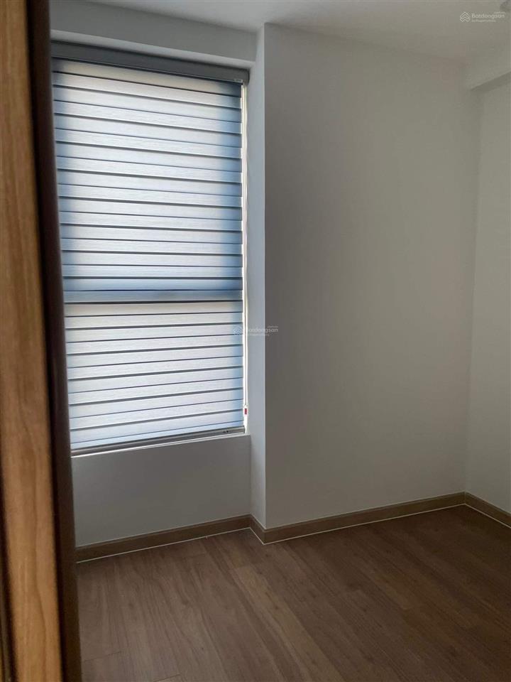 Ngộp lãi ngân hàng căn bcons green view 2pn 52m2 giá chỉ 2,05 tỷ, sổ sẵn , cách làng đại học chỉ 7p