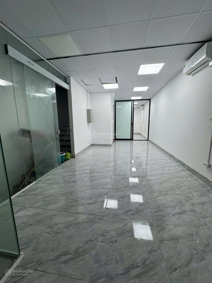 Giá thuê cực sốc chỉ 10 triệu/tháng (mức giá tốt nhất khu vực hiện tại).