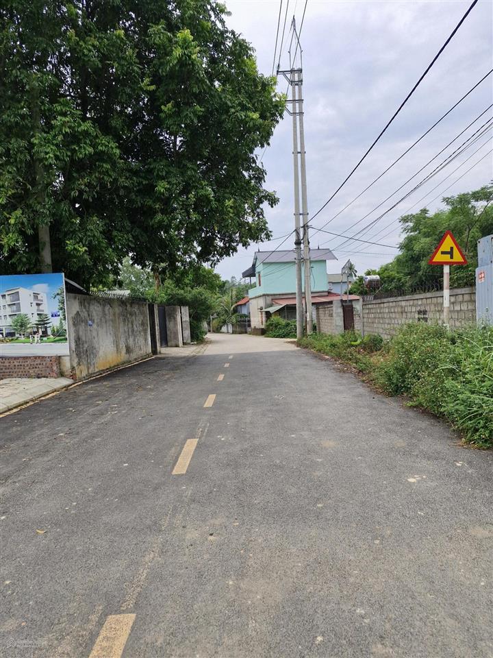 E còn 1 lô góc hiếm có tại phú cát  hoà lạc dt 100m2 (full thổ cư). giá chưa đến 3 tỷ