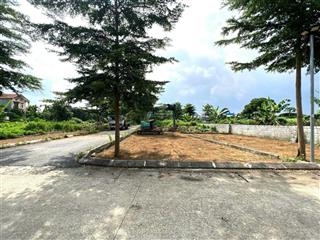 Sót lại lô 100m2 trục chính phú cát lô góc 2 mặt tiền full thổ cư giá chưa đến 3 tỷ