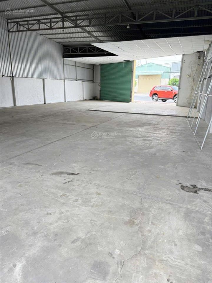 Cho thuê kho xưởng 500m2 (300 m2 nhà xưởng + 200 m2 sân vườn) / 13 triệu / tháng đường 824