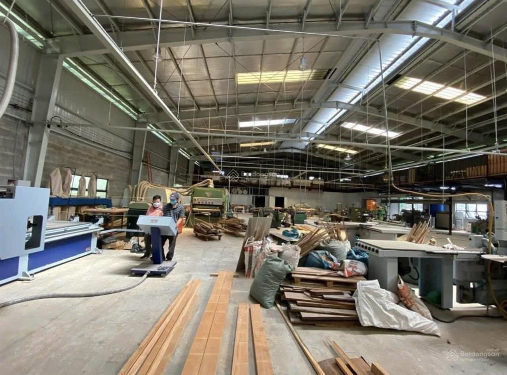 Cho thuê xưởng 2500m2 (100 tr / tháng) xuân thới sơn  (hóc môn  hcm)