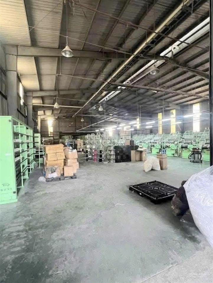 Cho thuê xưởng 2500m2 (100 tr / tháng) xuân thới sơn  (hóc môn  hcm)